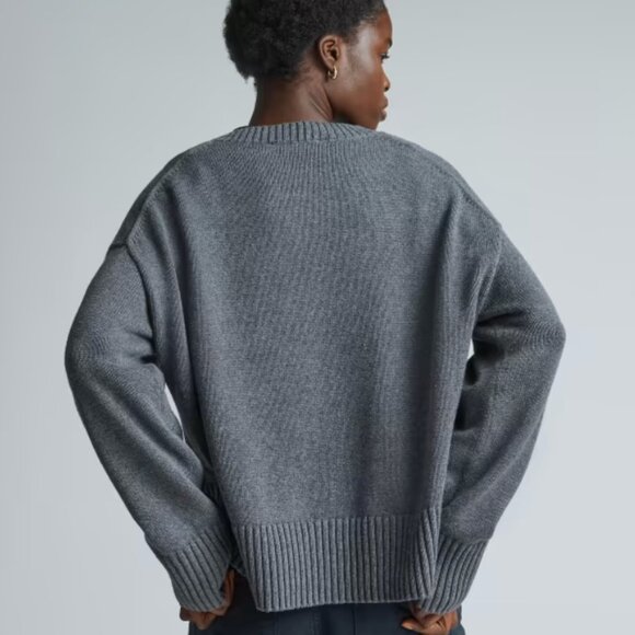 Everlane The Boxy Sweater in Everyday Cotton -  Heathered Charcoal (size small) - Picture 2 of 3